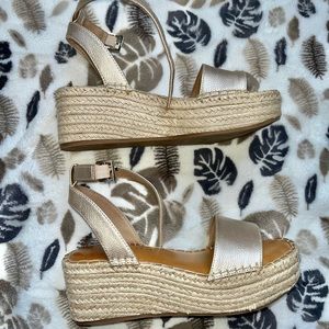 Espadrilles 🌼 Kelly and Katie 💕